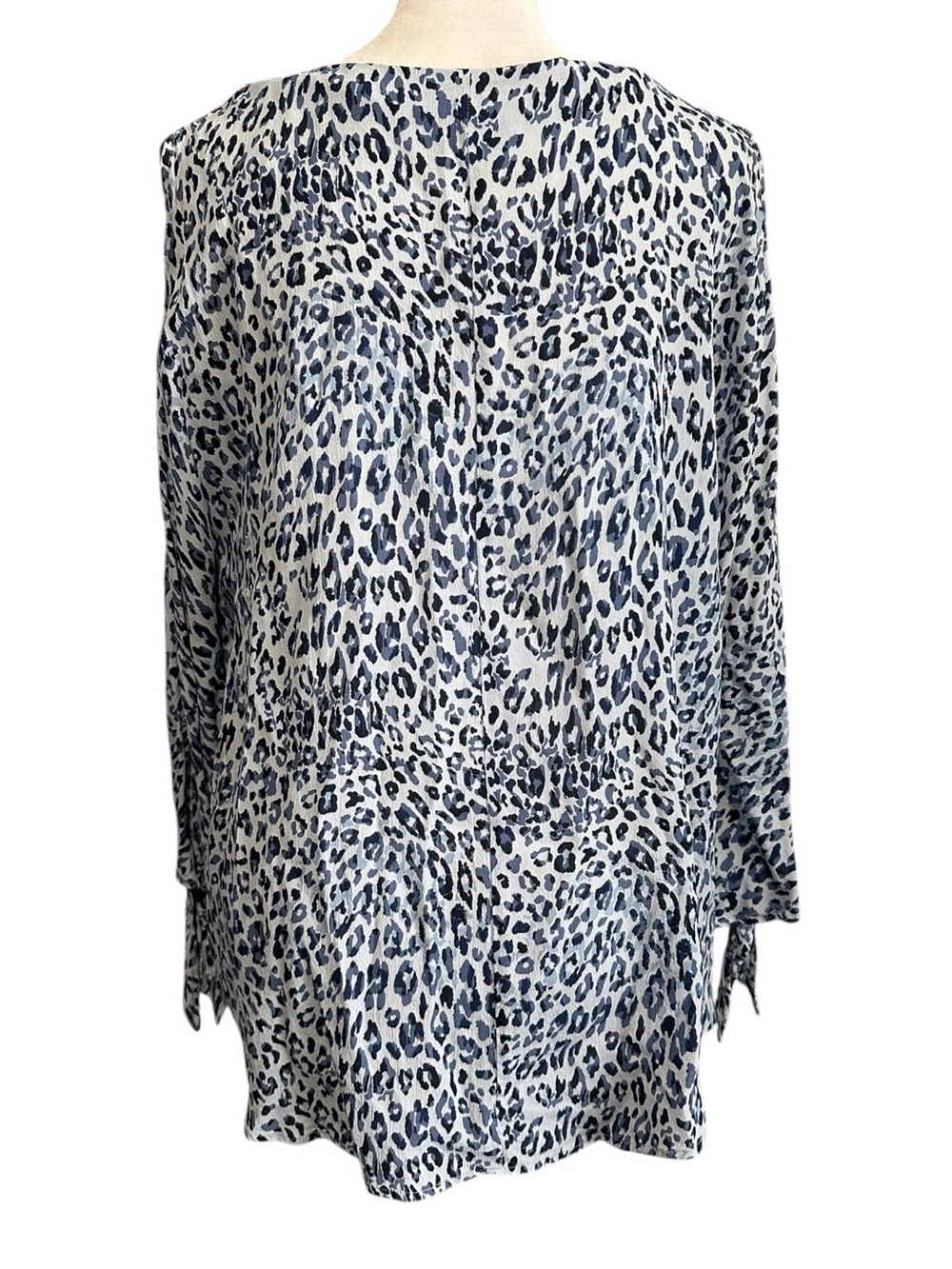 Charlie Paige Navy and Light Blue Leopard Print Blouse size XL/TG - Picture 4 of 6